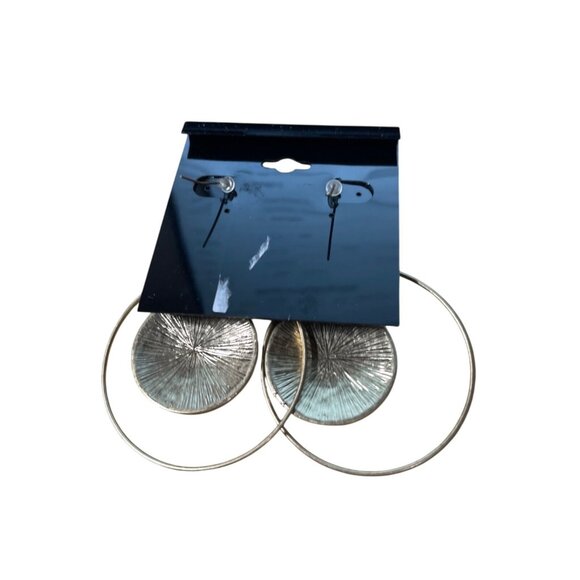 Dangle Hoop Earrings Gold Tone Hardware - Picture 3 of 5